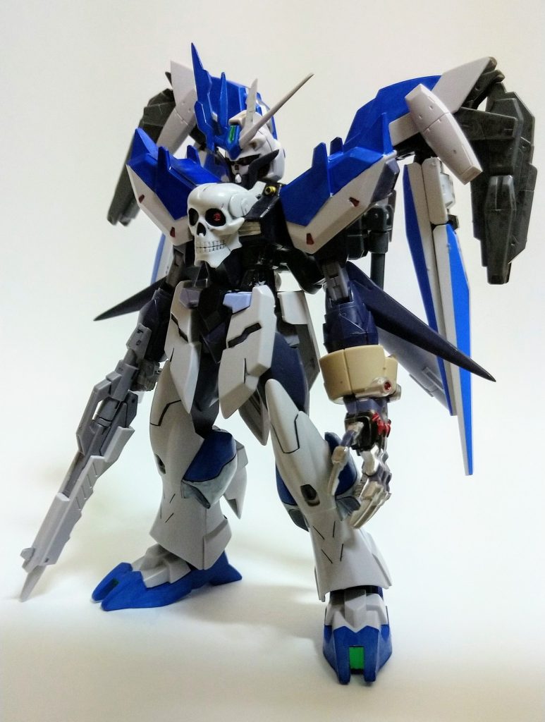 ·フェイクHi-vガンダムフルーフコアガンダムとフェイクHi-vアーマーがドッキングした姿。