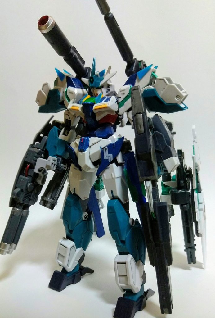 ビルドコアガンダムネクサスとヘビーヴィーナスアーマーがドッキングした姿。ヘビーアームズやヘビーガンダムのような感じを目指しました。