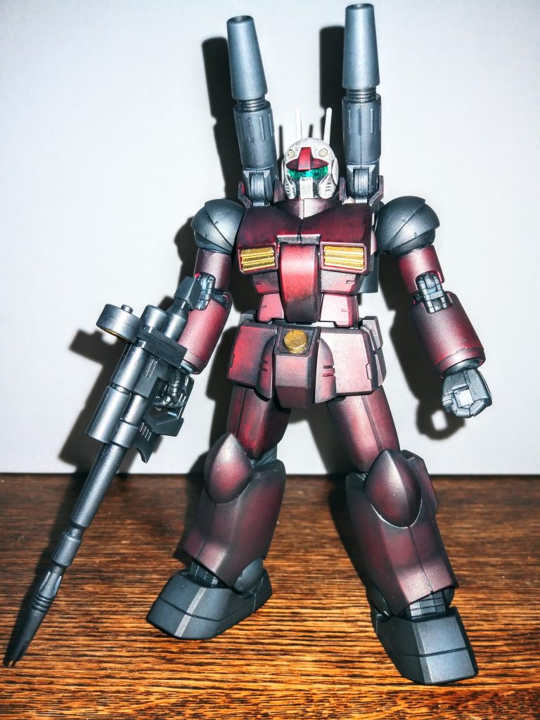 今回も簡単仕上げを目指してリアルタッチマーカーのグレー3と部分塗装したゴールドリーフ、頭のフラットホワイトのみ使用。グレー3の汎用性の高さに脱帽です。