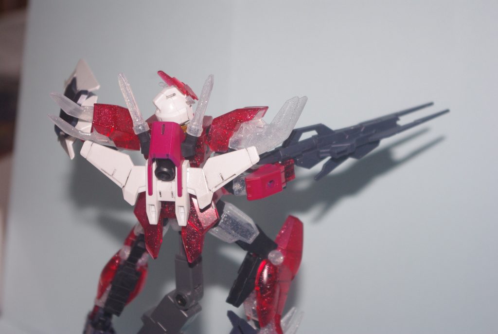 リアウイングも同様にパール塗装しています