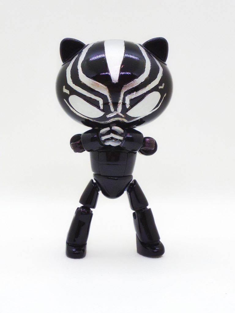 「ワカンダフォーエバー!」と言いたいですが、さすがに交差できるほど長くないので、「かかってこいや」みたいな感じになってます(笑)