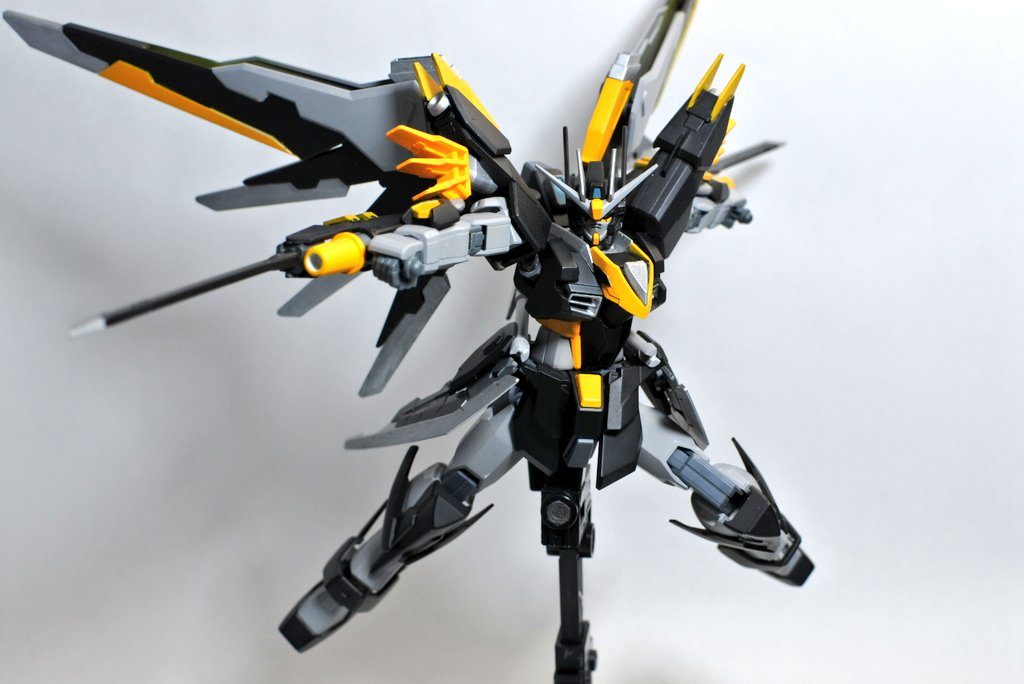 トンファー型近接武器、ストームエッジ