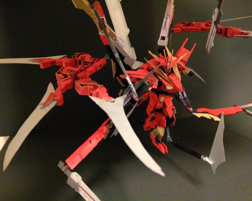 これのポージングについては、まだまだ実験段階です。ちょいムズい！！それでは制作過程です。