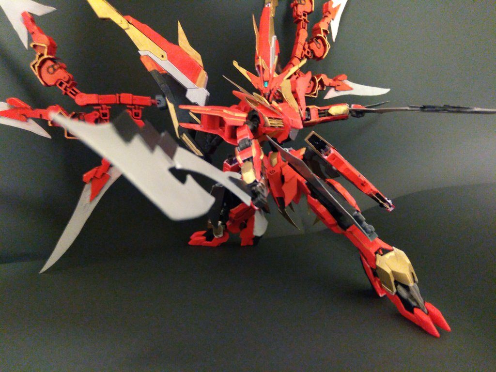 手持ち武器は今の所これだけです。でもそれで十分だという.....その理由とは！？超ギミックだ！！