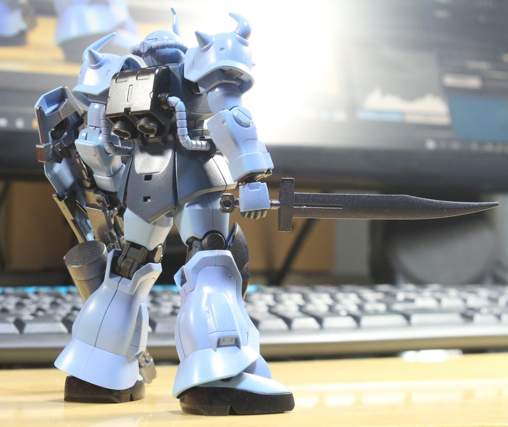 武器はラッカースプレーのガンメタルです。