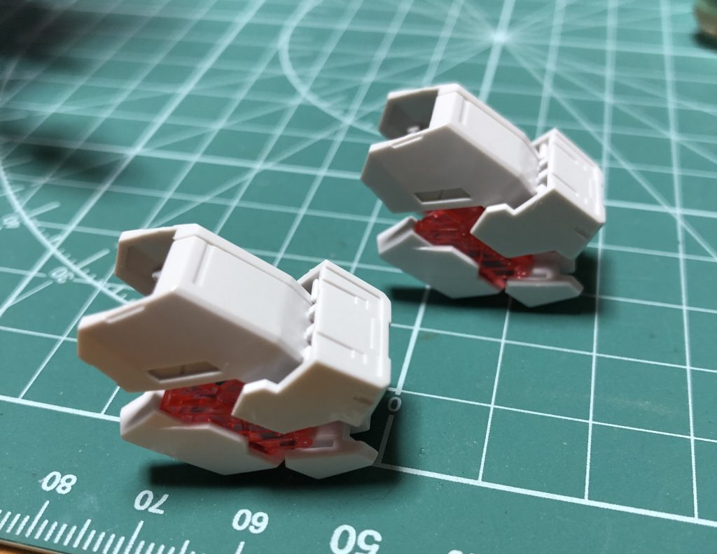 肩も大工事。でもしっかりそれっぽいデザインにまとまってくれたかなと。