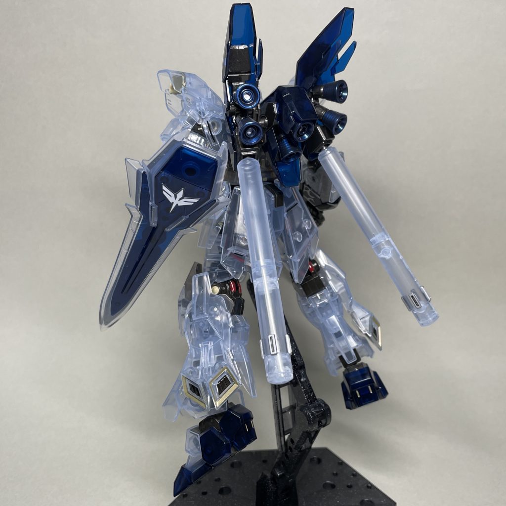 うしろ 現時点で保持力が落ちていて、これ以上足を広げられなかったので、股のボールジョイントにビニールはさむなり、パーマネントマットバーニッシュを塗るなりして股関節を少しかために調整した方がよさそうです。