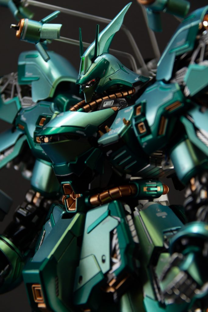 MG Sazabi with LEDs–6枚目/制作者：TS Workshop