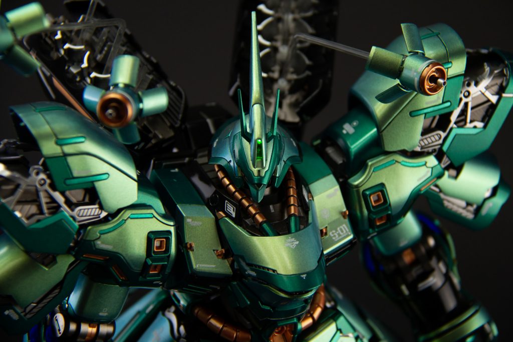 MG Sazabi with LEDs–5枚目/制作者：TS Workshop