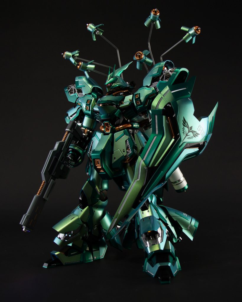 MG Sazabi with LEDs–4枚目/制作者：TS Workshop