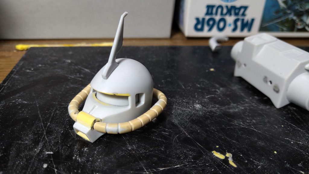 動力パイプはエポパテで新造しています