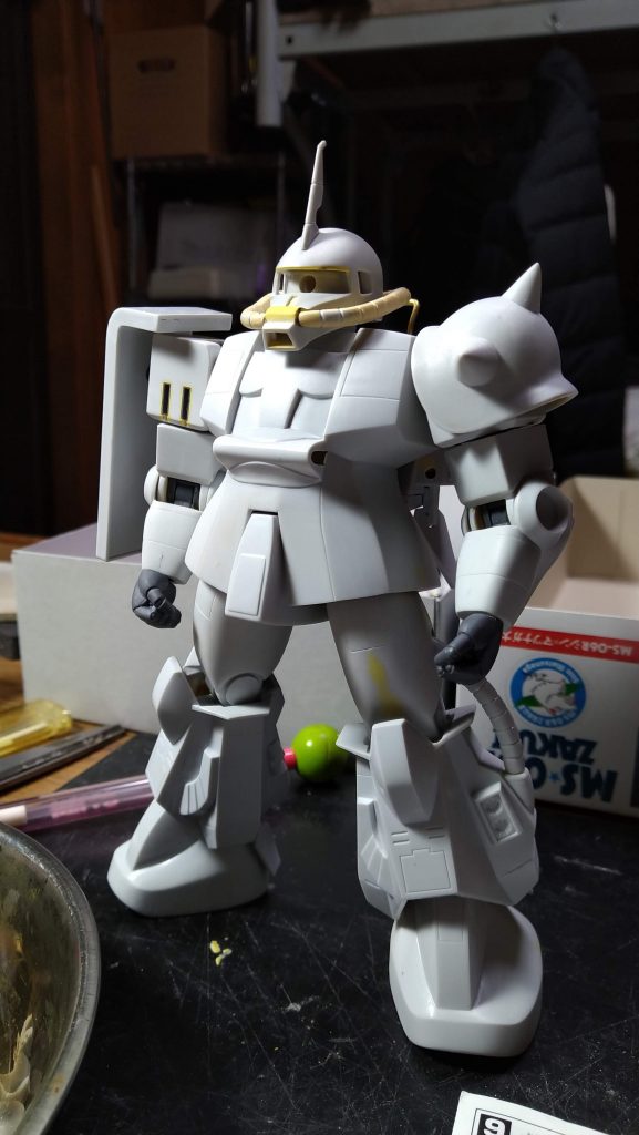 稼働範囲は増やさず、立ち姿を重視しています