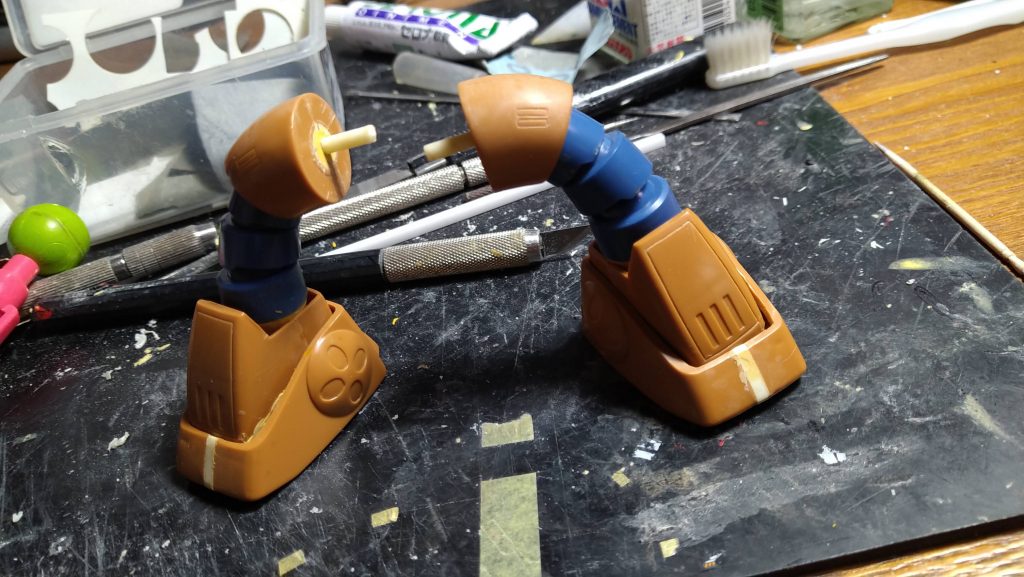 蛇腹部分はアルミ線を使って自由に可動するように改良