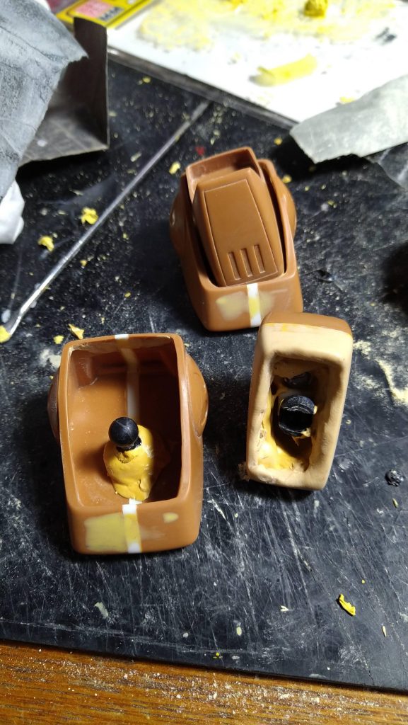 足首はボールジョイントにより安定した立ち姿を実現