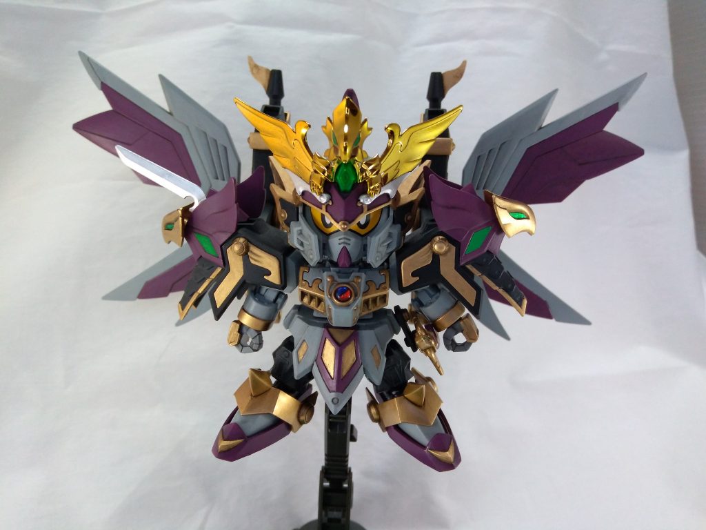 付属のジュエルシールめっちゃかっこよくてびっくり。今思うとメッキパーツもメッキ落としてゴールドで塗れば良かったかも…;