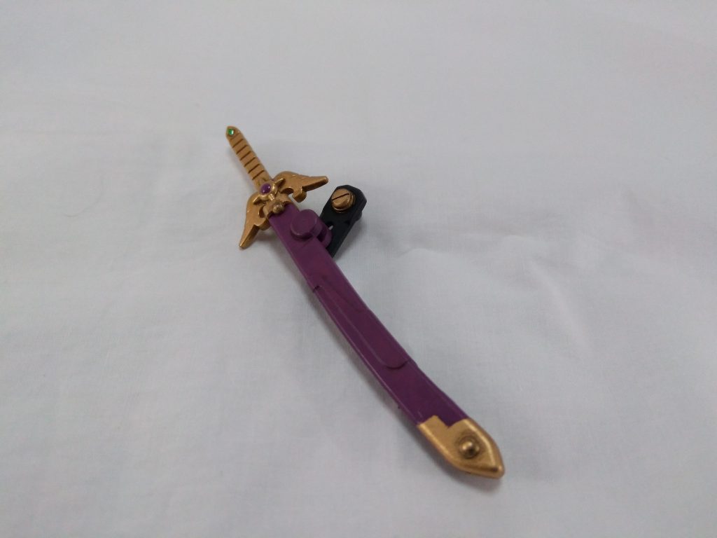 サヤの位置が微妙でマウントさせにくかったので、適当なジャンクパーツでサヤの位置を下げてます。
