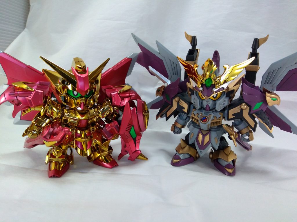最後まで見て下さりありがとうございます。5年前、ふときまぐれに買ってみたLEGEND BBスペリオルとパシャリ。あそこから3年程間をおいてガンプラどっぷりハマりましたが、この時のスペリオルなかったら多分ハマらなかっただろうなぁ…