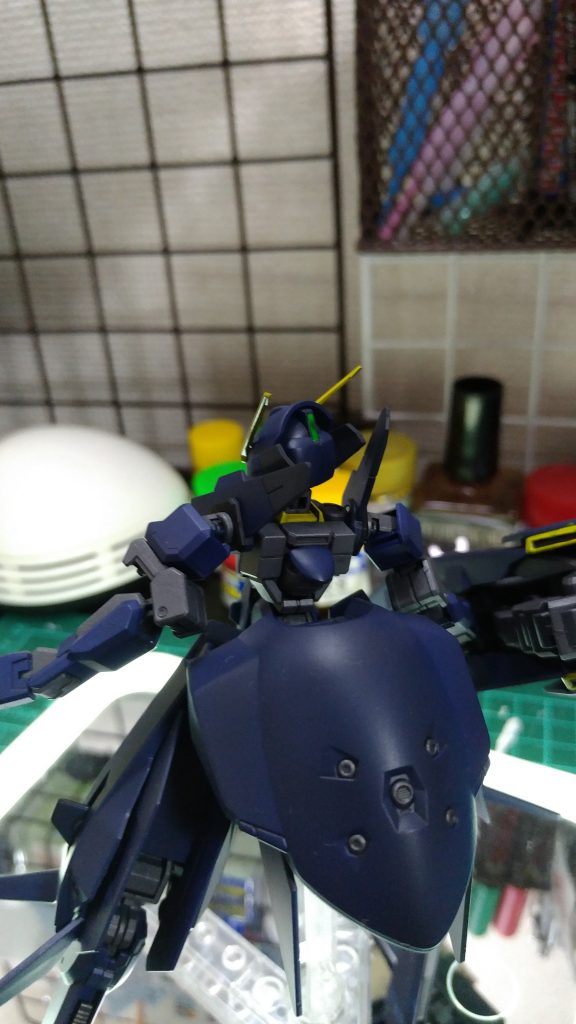 背面バーニアをシルバーなんかで部分塗装してもよかったかも...