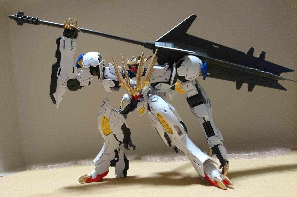 超大型メイスと巨大な両腕を使用した豪快な戦法を得意とする。