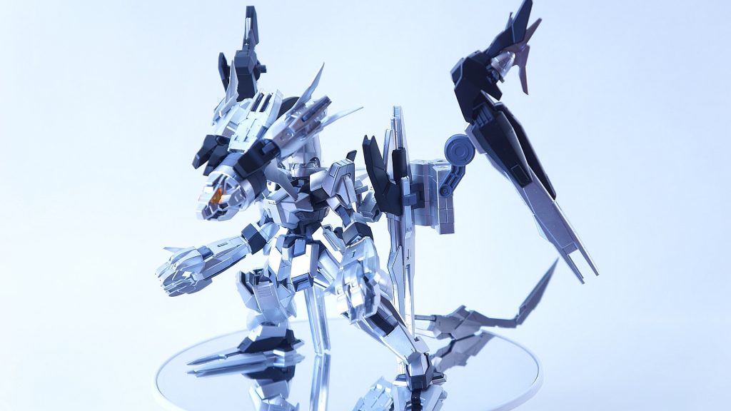 相方の矢追君がいつもまともにガンダム作ってくるので、私は自由にやらせてもらいました。とっても楽しく作れました。