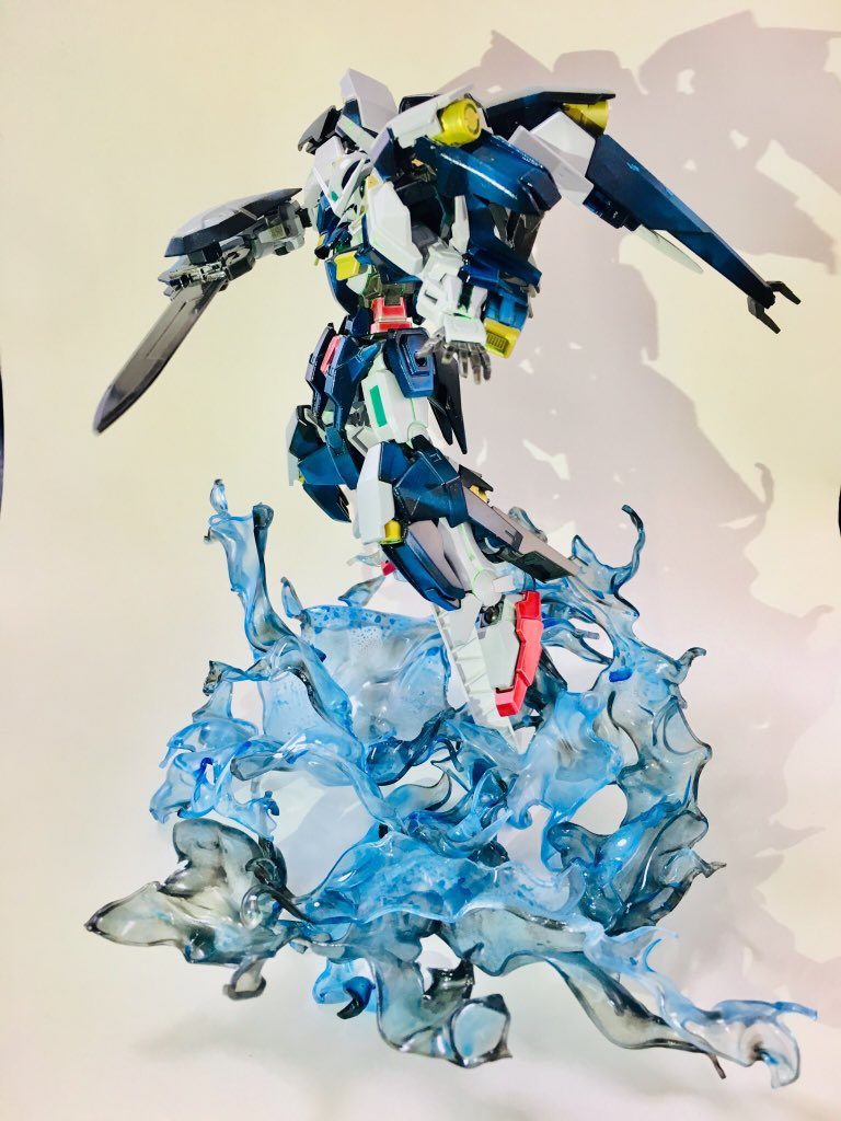 アヴァランチエクシア–3枚目/制作者：ブルスカ