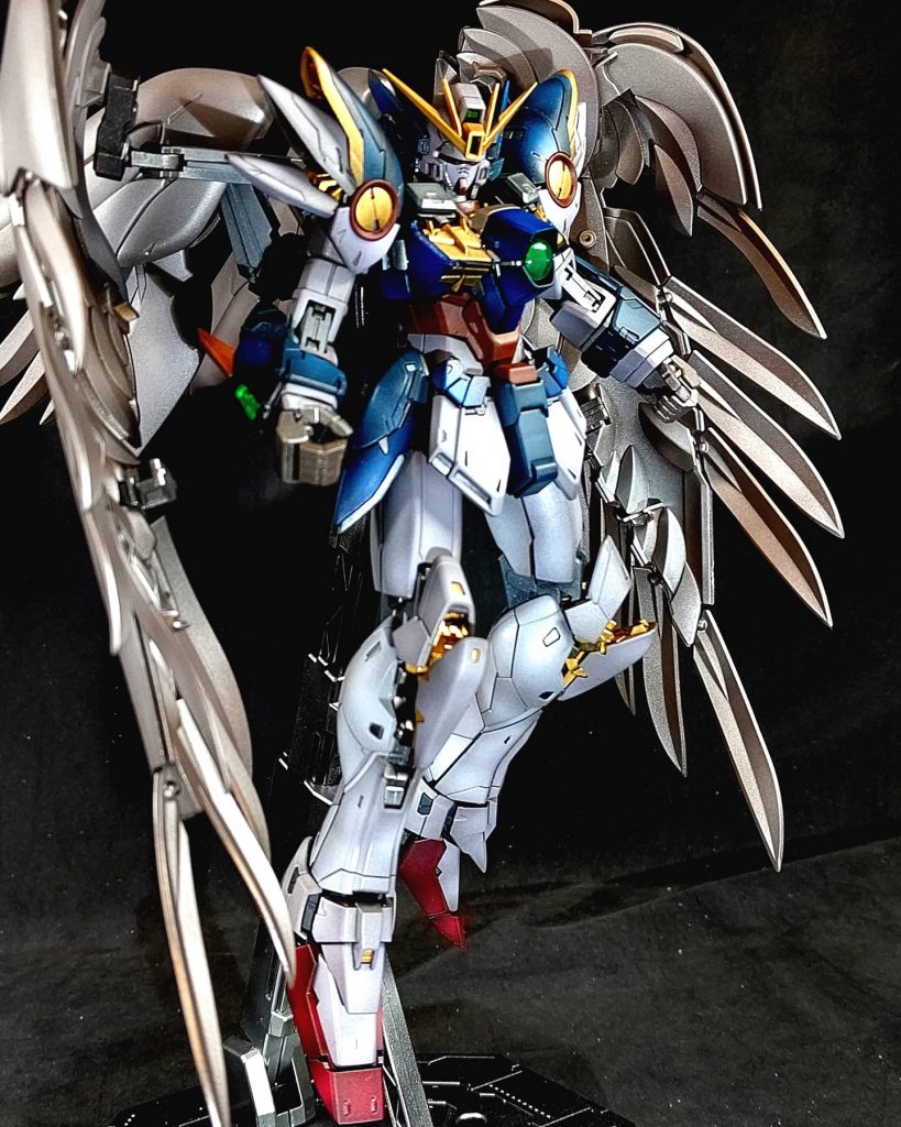 舞い降りた英雄(ヒイロ)–2枚目/制作者：やっすおう