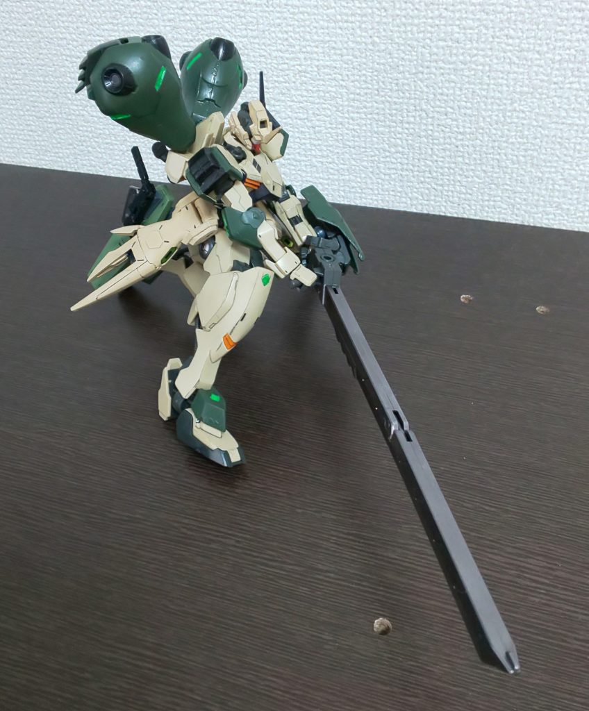 長い武器ですね。サブアームとシールドはリベイクのシールドジョイント＋ジャンクで接続してます。‪