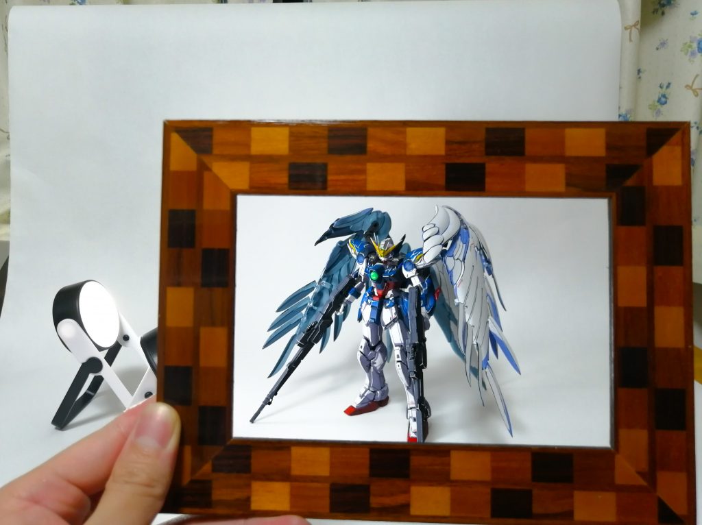 額縁の写真はこのように撮ってみました。