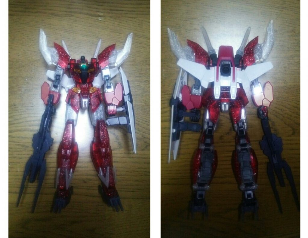 アースリィの青パーツをシャアレッドで塗りましたこの画像にはない頭部は…アンテナ部分だけクリアパーツにしました