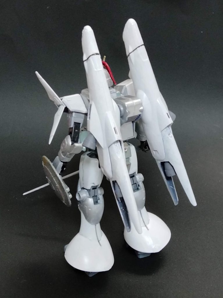 腰部はさらにいろんなパーツを使っているので、一番苦労しました（汗）