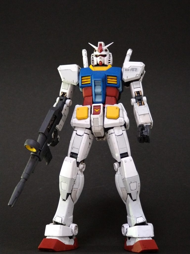 素組み＋部分塗装とトップコートです。スミ入れしようと、ナルンオイル塗ってみましたが、油汚れみたいになりましたね(笑)