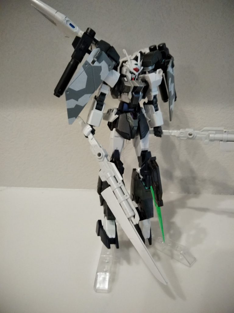 GNサムライブレード柄にガン、刀身裏はスラスターの複合武装