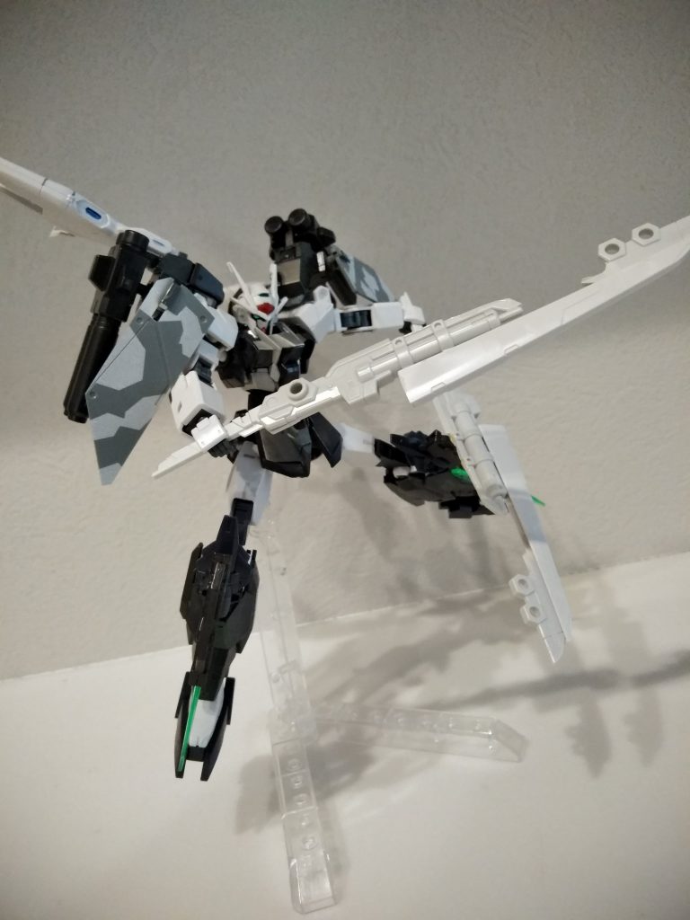 腰部のGNショートナイフを刀身に追加装備