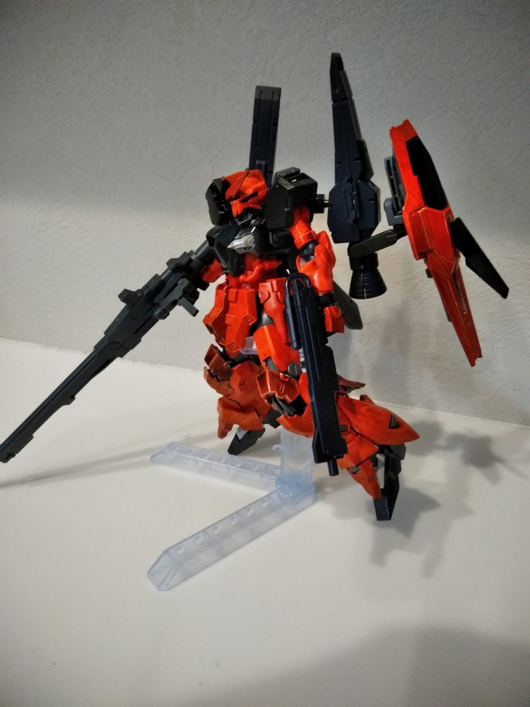 しっかりした接続ではないためポージングが限られてしまう、、、改良の余地あり！テルティウム、遊びがいがあります！