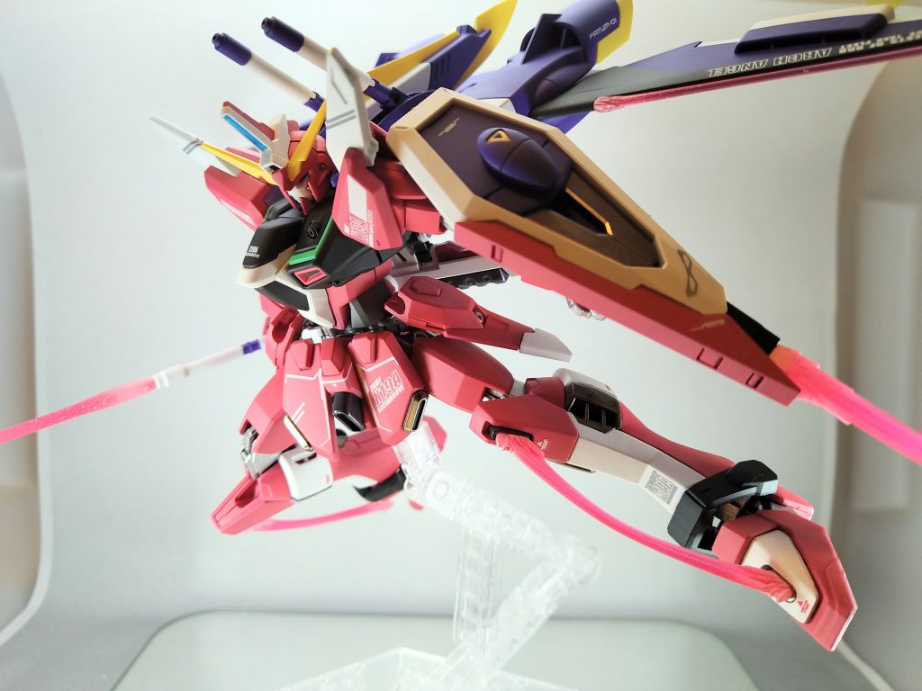 塗装レシピ　クレオス(C)ガイアノーツ(G)フィニッシャーズ(F)ピンク　ファンデーションピンク(F)＋Ex-ホワイト(G)＋モンザレッド(C)紫　パープルヴァイオレット(G)＋Ex-ホワイト(G)黄　クリアーイエロー(C)＋オレンジ(C)＋Ex-ホワイト(G)白　Ex-ホワイト(G)緑　エメラルドグリーン(G)＋Ex-ホワイト(G)黒1　ミッドナイトブルー(C)＋Ex-ホワイト(G)黒2　ミッドナイトブルー(C)銀1　Ex-ブラック(G)→メッキシルバーNEXT(C)銀2　Ex-ブラック(G)→アイアン(C)銀3　Ex-シルバー(G)オーバーコート　スーパークリアⅢUVカット(C)、スーパースムースクリアー(C)