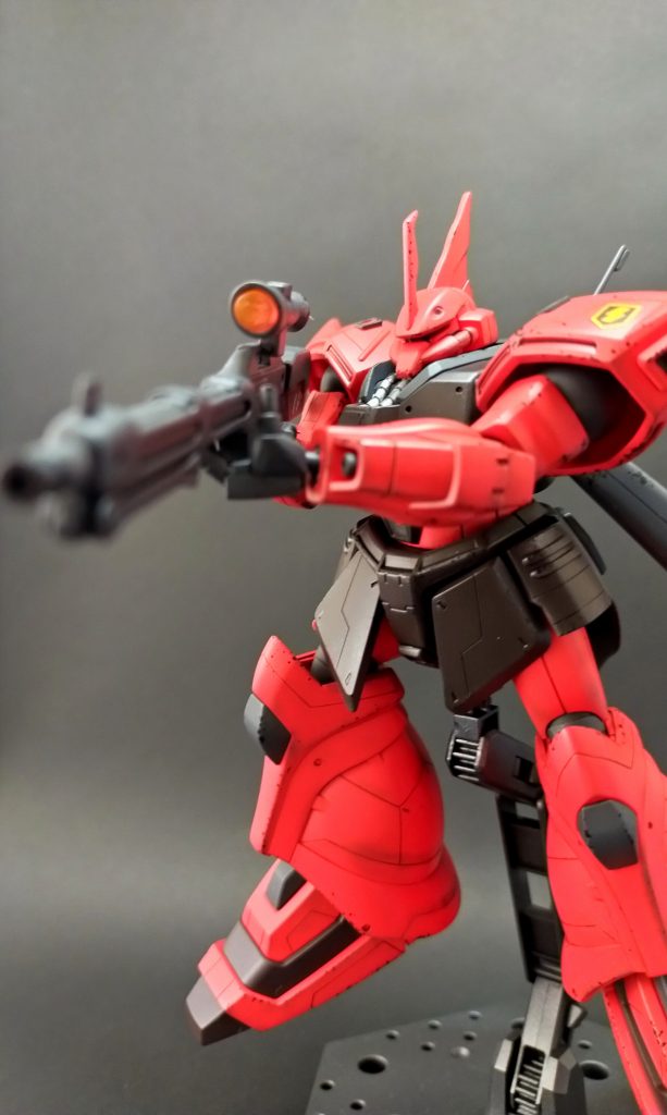 使った塗料紹介○下地着色部：ガイアノーツ　ピンクサフフレーム部：メカサフスーパーヘビィ○各色メイン色：レッド、イエロー、クールホワイト調色ボディ色：レッド、サンディーブラウン、ウィノーブラック調色関節・武装：メカサフスーパーヘビィ墨入れ・部分塗装：タミヤエナメル塗料トップコート：ガイアノーツ　フラットクリアー薄め液はガイアノーツのプロユースシンナーを使用してます。(Mr.カラーの基本色でもかなり塗膜が強くなるのでオススメです。)