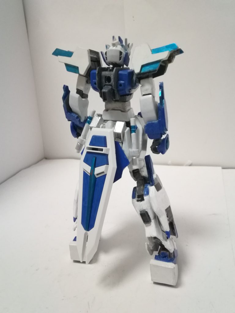 ストライカーパックを外した後ろ姿です腰後ろリアスカートにはフリーダム、ジャスティスと同型のシールドとビームサーベルがマウントしてあります