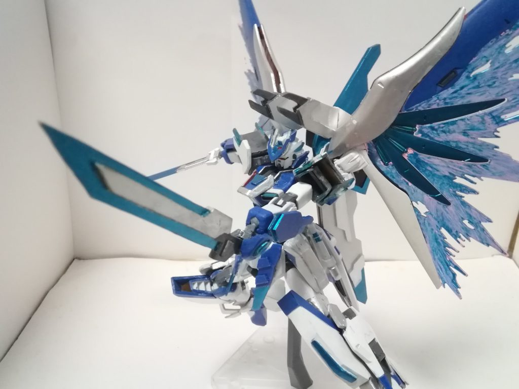 ちなみにオブリビアライフルはバックパックにマウントした状態でも使用可能です