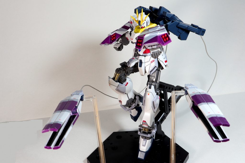 本機の目玉、インコム劇中の活躍が微妙なのは残念