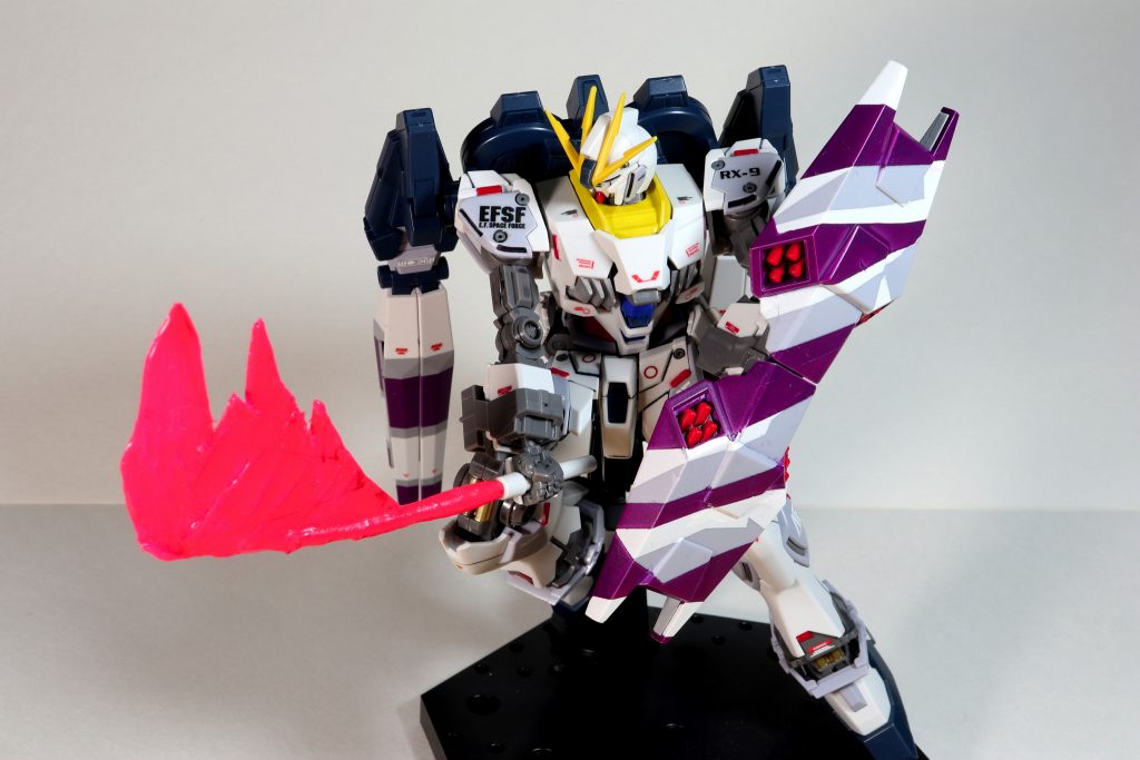 ビームサーベル斬撃エフェクトは自作しました。もうちょっと尖らして、色もクリアにした方が良いですね。