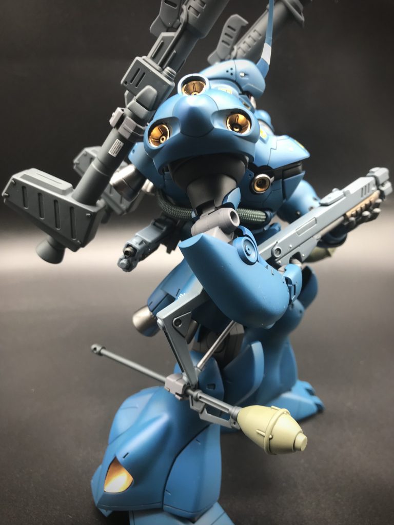 側面。バーニアの内側はゴールドで塗装。案外いける!