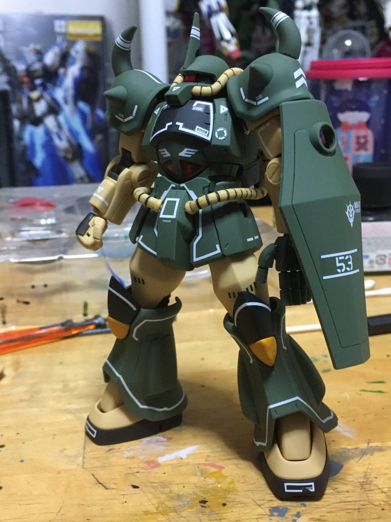 在りし日(ウェザリング前)のグフ。ロールアウト直後の様でピカピカの新品です。この時はまさかジオンが戦争に負けるだなんて思ってもいなかった事でしょう・・・