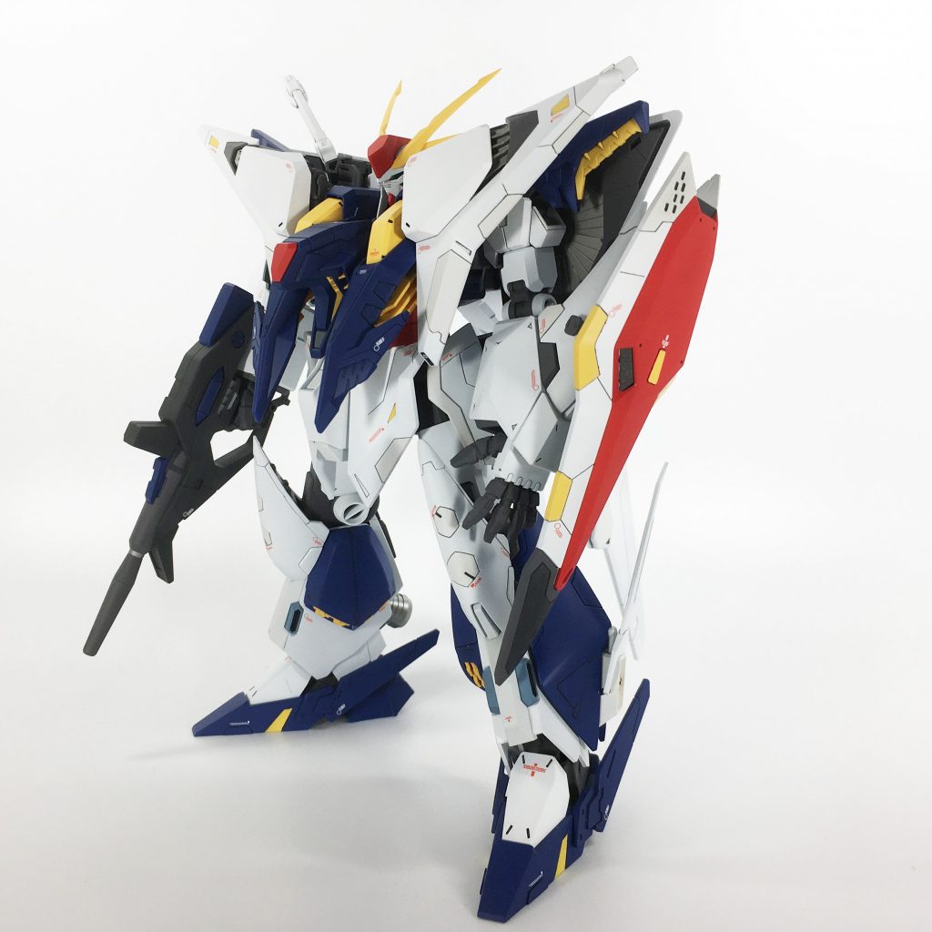 デカールはROBOT魂を参考に、カトキ風をイメージしています。