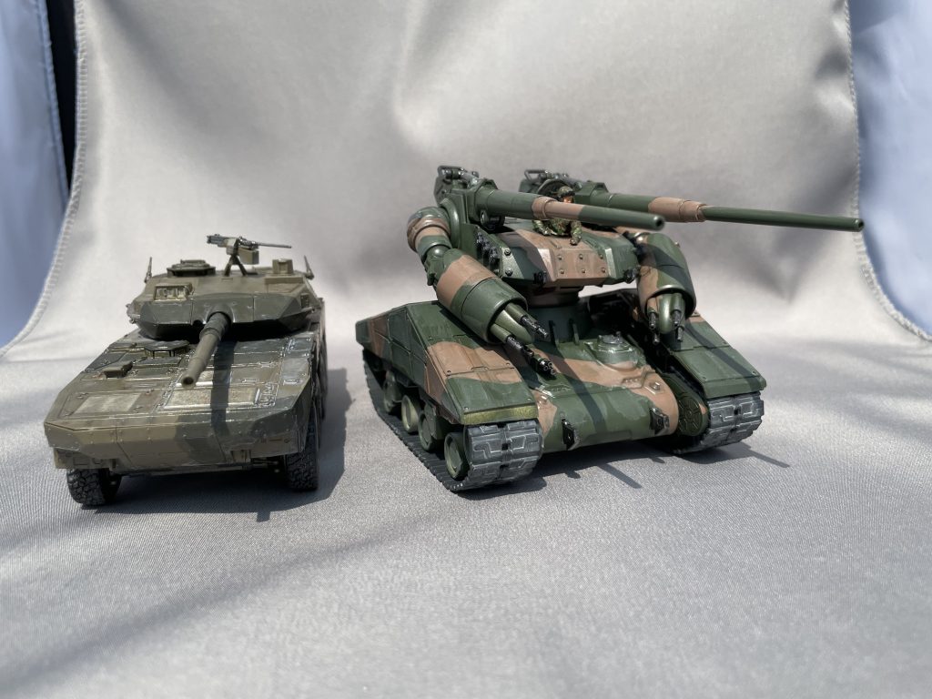 タミヤの1/48 16式機動戦闘車と一緒に.