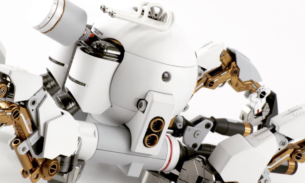 外装パーツは全てスムージング。ワンポイントにプラ板で製作したディテールを貼り付けています。本来、サイドのクリアパーツ周りも別パーツとなっていますが、こちらも一体化。球面なので自然なラインになるよう整形。他のパーツとのチリ合わせが難易度高めでした。