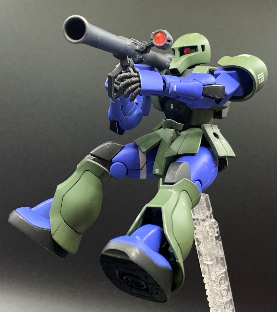 可動範囲確保ゆえか、ちょっとパーツ同士の隙間が大きくおもちゃっぽさを感じますが、まあこれはこれでアリなテイストだと思います。