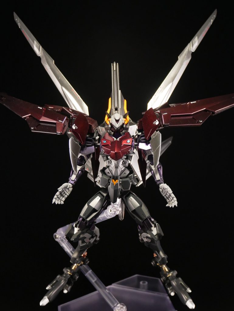 正面から赤部分はディープクリアレッドでキャンディ塗装。下地GXラフシルバーでギラッギラッに光っています。