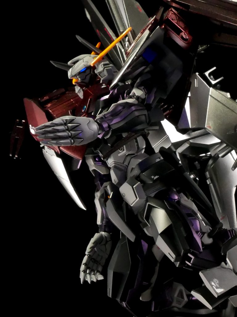 唯一の武装貫手です(笑)握手ではありません。