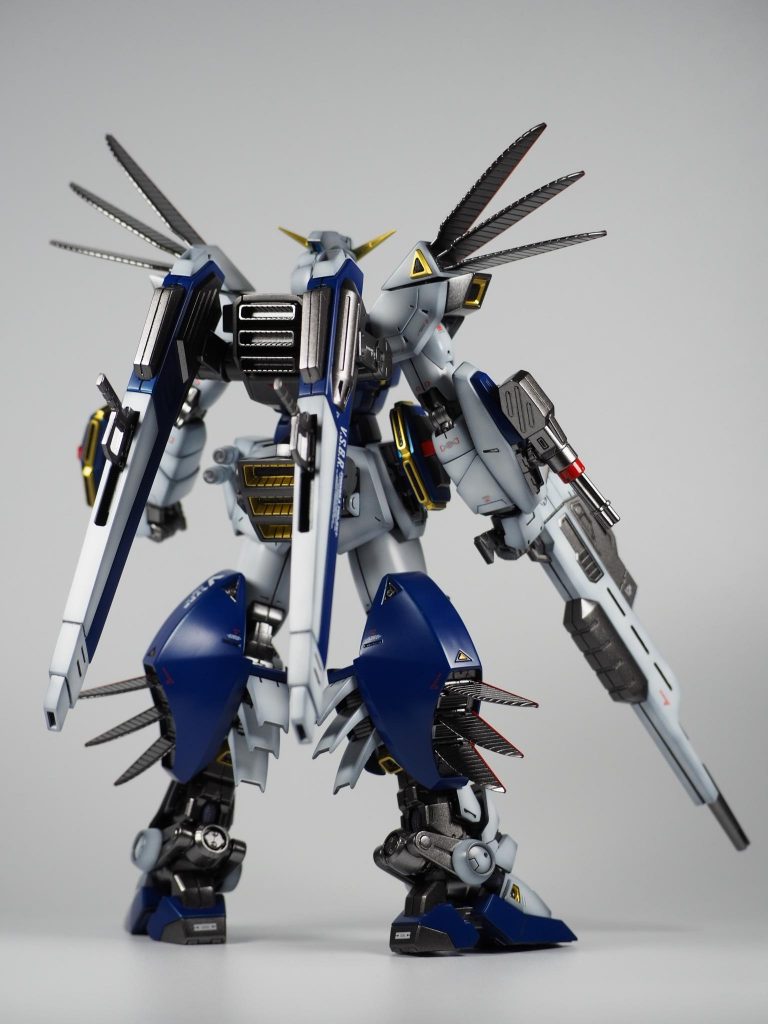 リアヴェスバーの先端部に段落ちモールドが新規で入っていたので、そこだけは目消しで消して、従来のデザインに戻してます