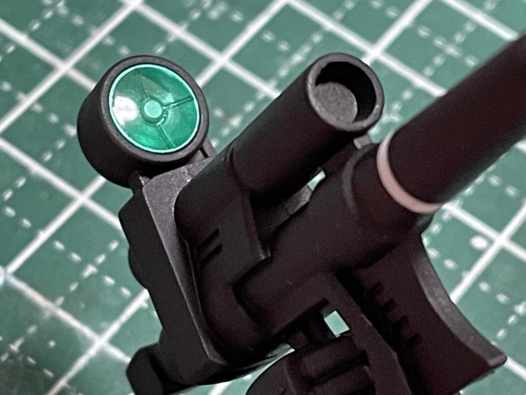 スコープの中にUVクリアレジンを満たしてテカテカに。